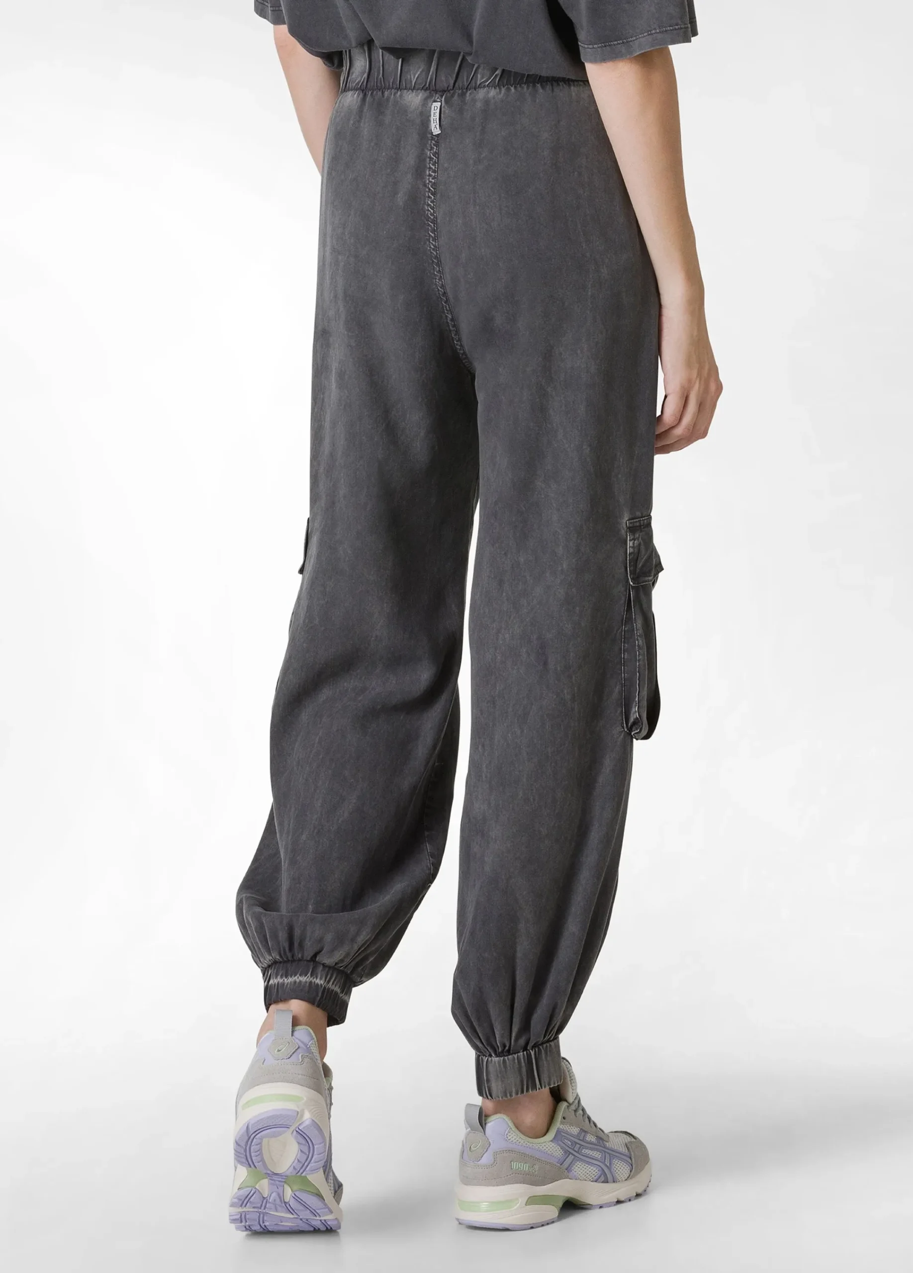 Outlet Pantalone Cargo In Tencel Effetto Marmo Nero Donna Pantaloni
