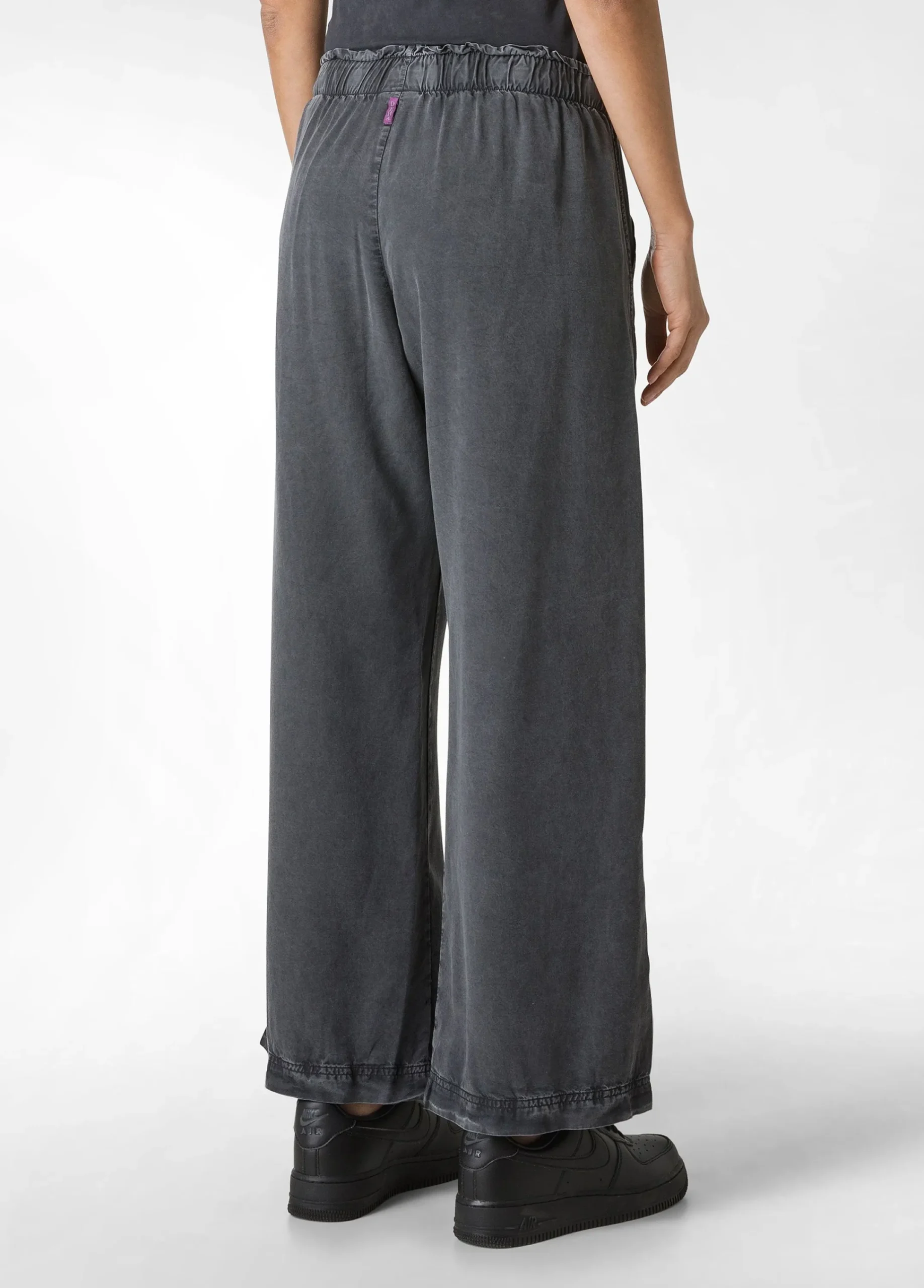 Store Pantalone In Tencel Effetto Marmo Nero Donna Pantaloni